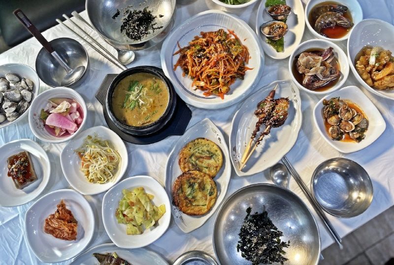 ◆리무진◆ (남도맛기행 3탄) 고흥 소록도 가을공원 / 바다 위 힐링파크! 쑥섬 / 보성 윤제림 / 순천 낙안읍성 / (녹차떡갈비+철판장어구이+꼬막정식&짱뚱어탕) (1박2일)