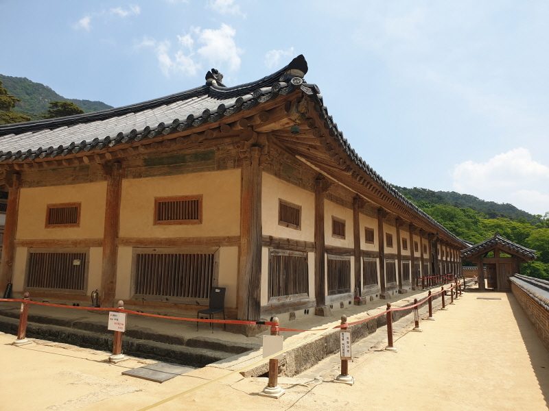 ◆리무진◆ (거창한 가을명소) 유네스코 세계문화유산 합천 해인사 / 가야산 소리길 / 거창 Y자형 출렁다리 / 창녕 우포늪 / 추억의 부곡온천호텔&온천제공 (한우구이+버섯전골+산채정식) 1박2일
