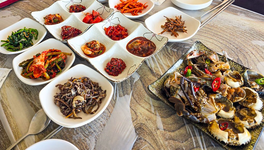 [당일]부안맛기행14탄!환상적인 바다뷰!부안 수성당(또는 채석강)+부안(간장꽃게장정식+곰소9첩젓갈)+내소사전나무길